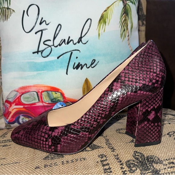 Antonio Melani NWOB! Orlin Burgundy/Black Snake Embossed Leather Pump - Picture 2 of 14